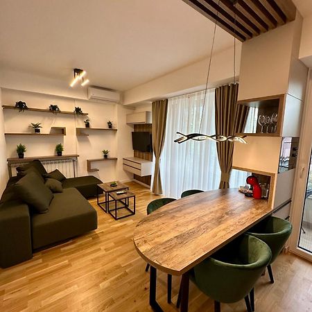 Downtown Riverside Apartments Скоп'є Екстер'єр фото
