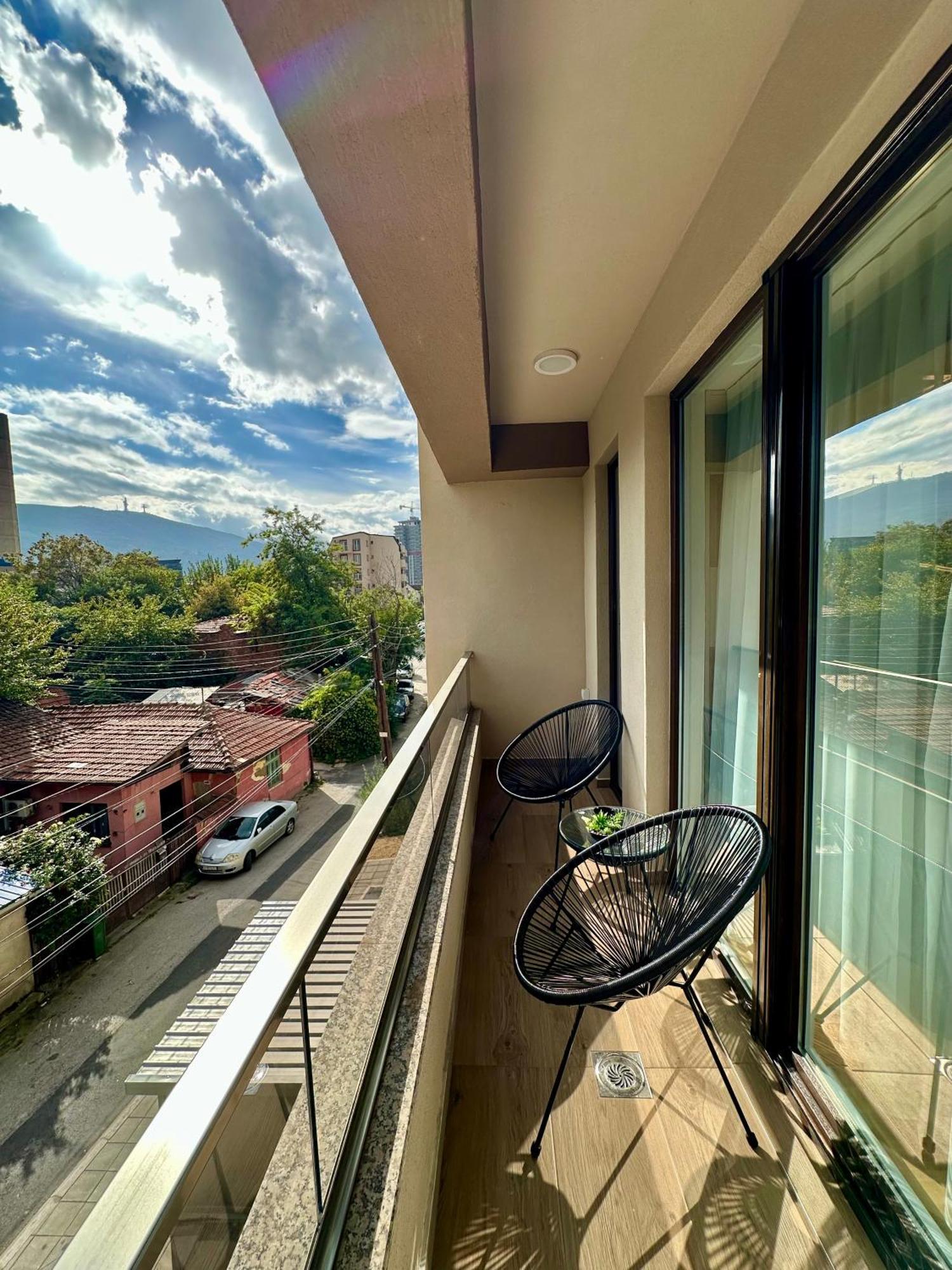 Downtown Riverside Apartments Скоп'є Екстер'єр фото