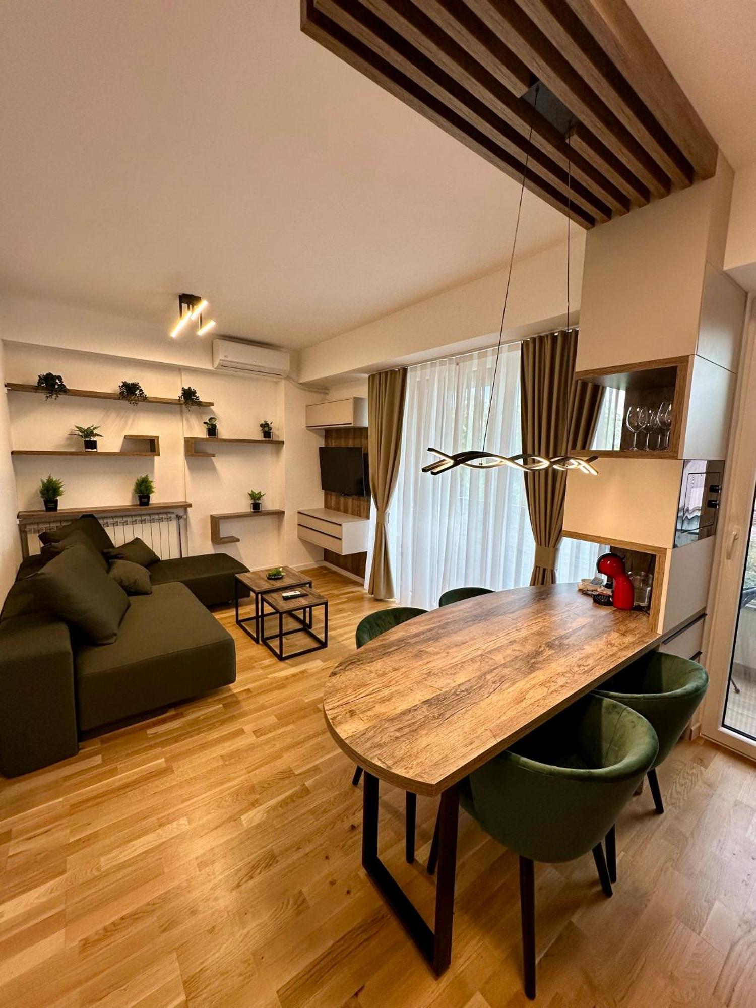 Downtown Riverside Apartments Скоп'є Екстер'єр фото