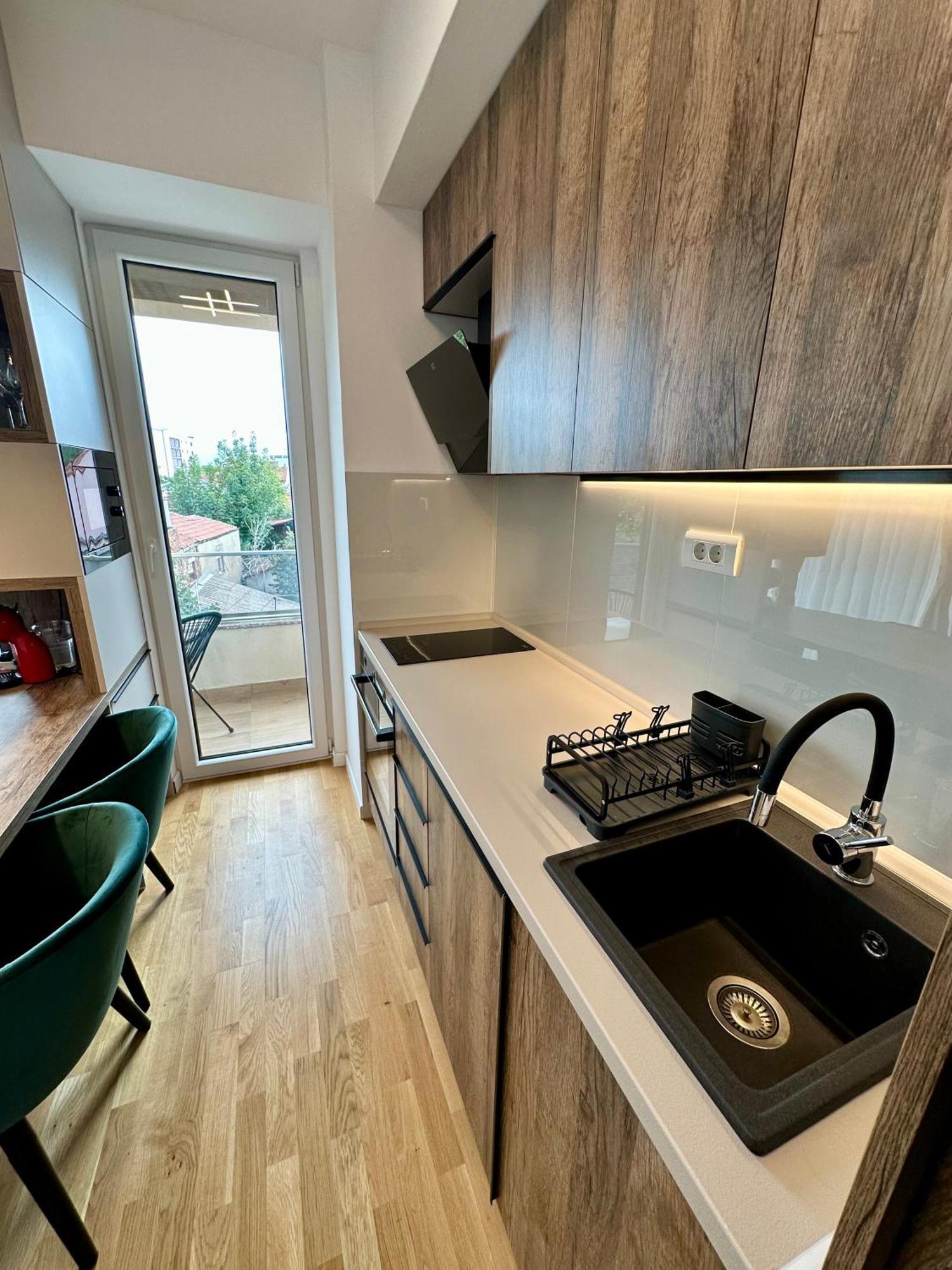 Downtown Riverside Apartments Скоп'є Екстер'єр фото