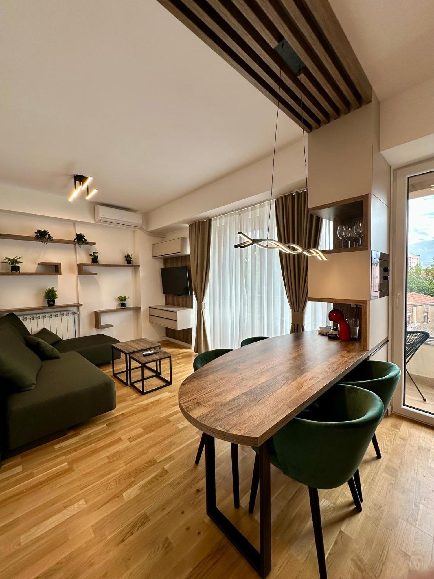 Downtown Riverside Apartments Скоп'є Екстер'єр фото