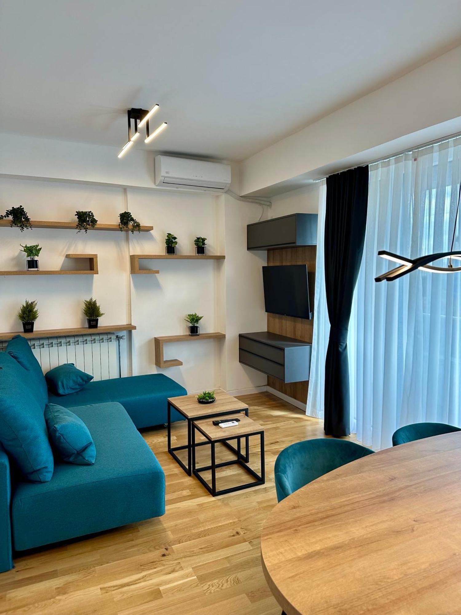 Downtown Riverside Apartments Скоп'є Екстер'єр фото