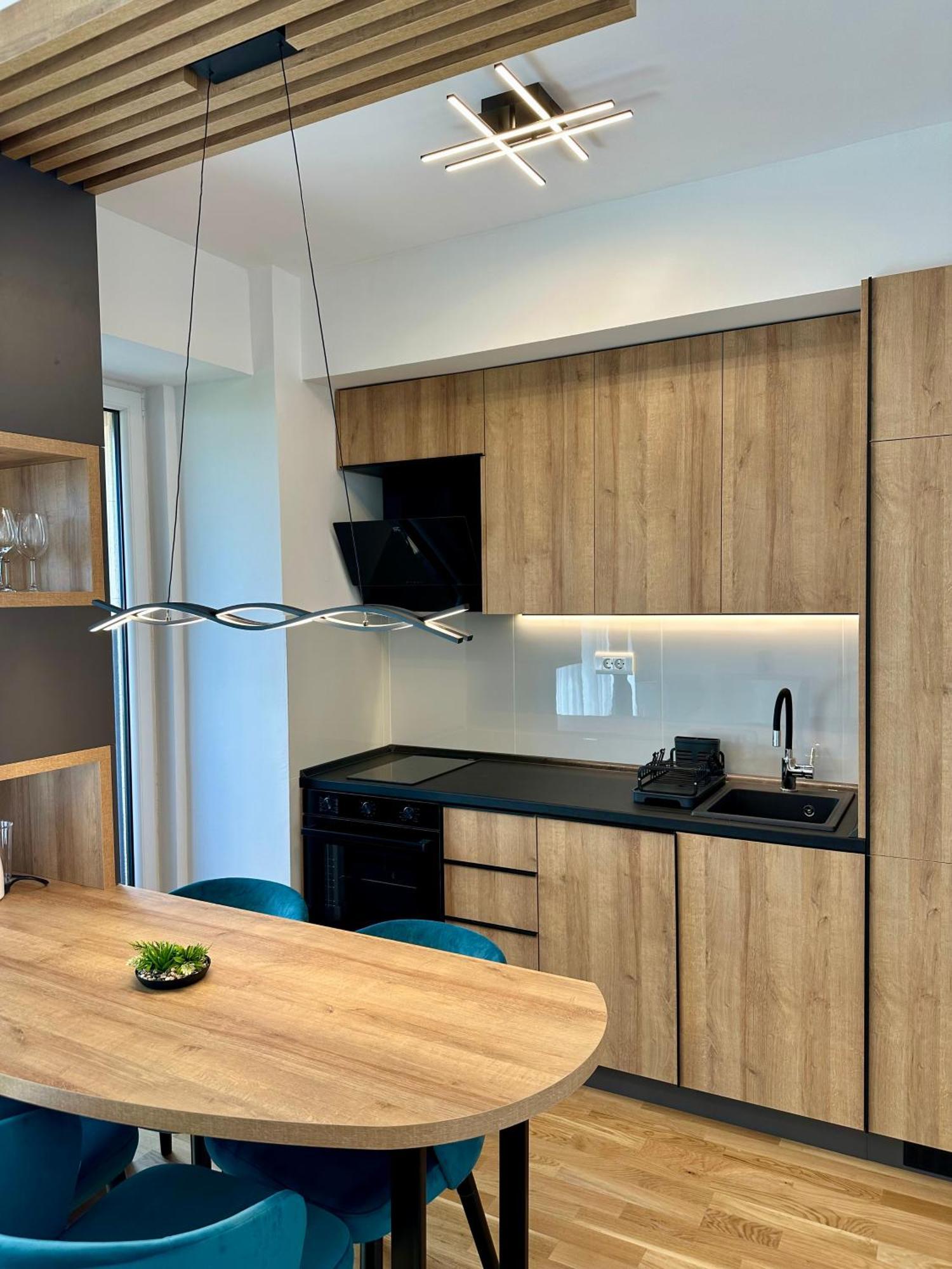 Downtown Riverside Apartments Скоп'є Екстер'єр фото