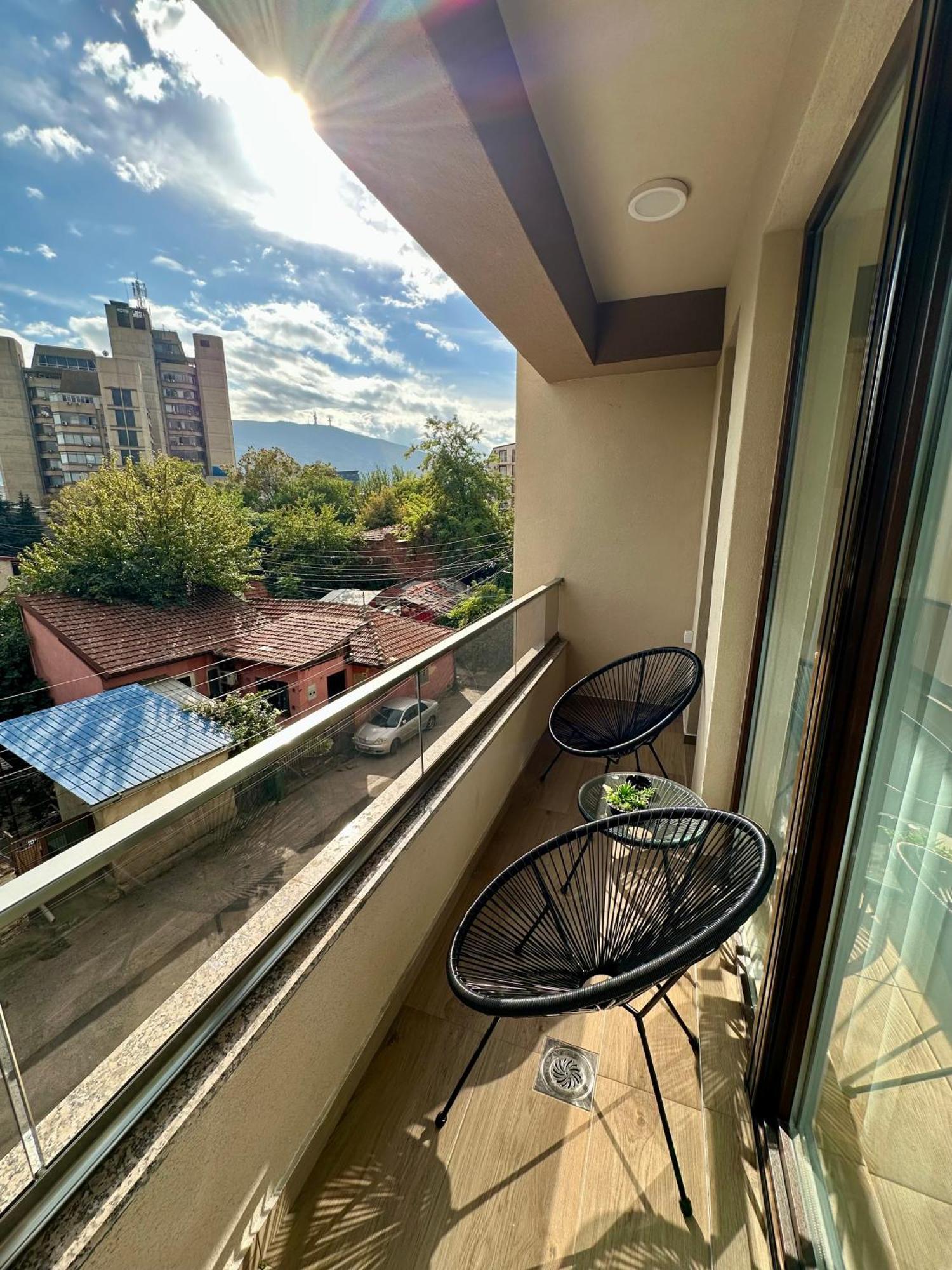 Downtown Riverside Apartments Скоп'є Екстер'єр фото