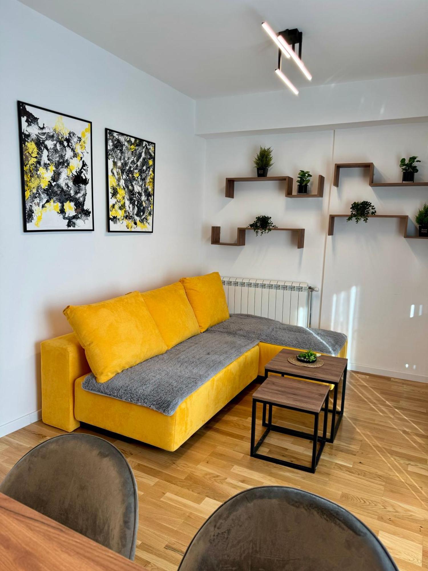 Downtown Riverside Apartments Скоп'є Екстер'єр фото