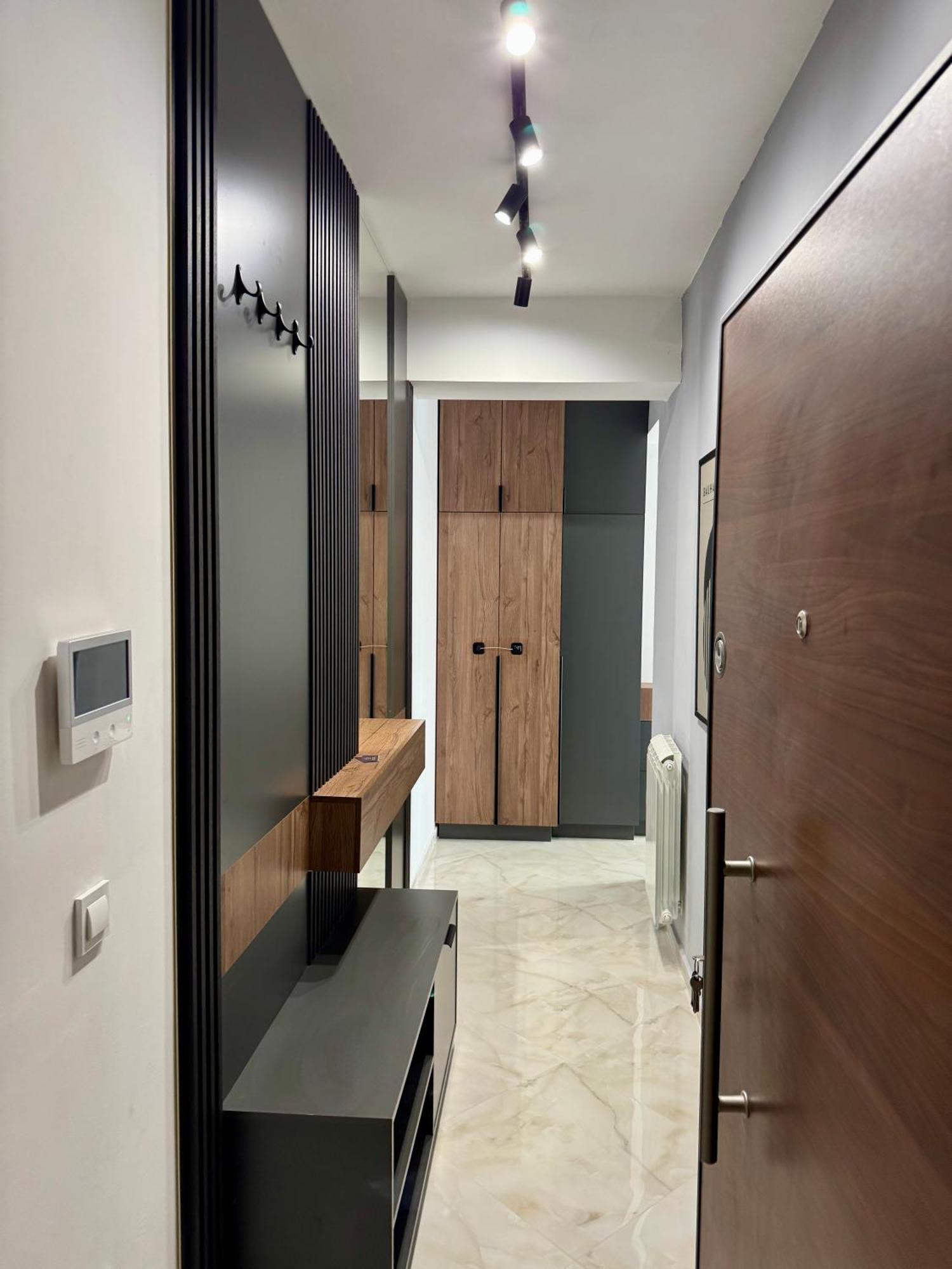 Downtown Riverside Apartments Скоп'є Екстер'єр фото