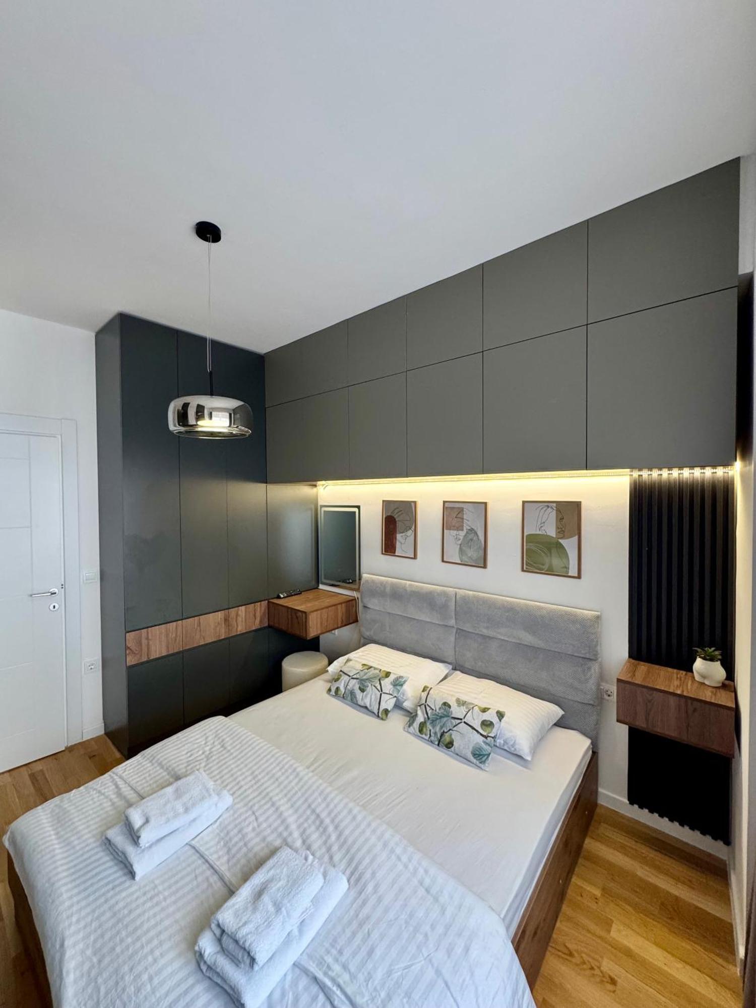 Downtown Riverside Apartments Скоп'є Екстер'єр фото
