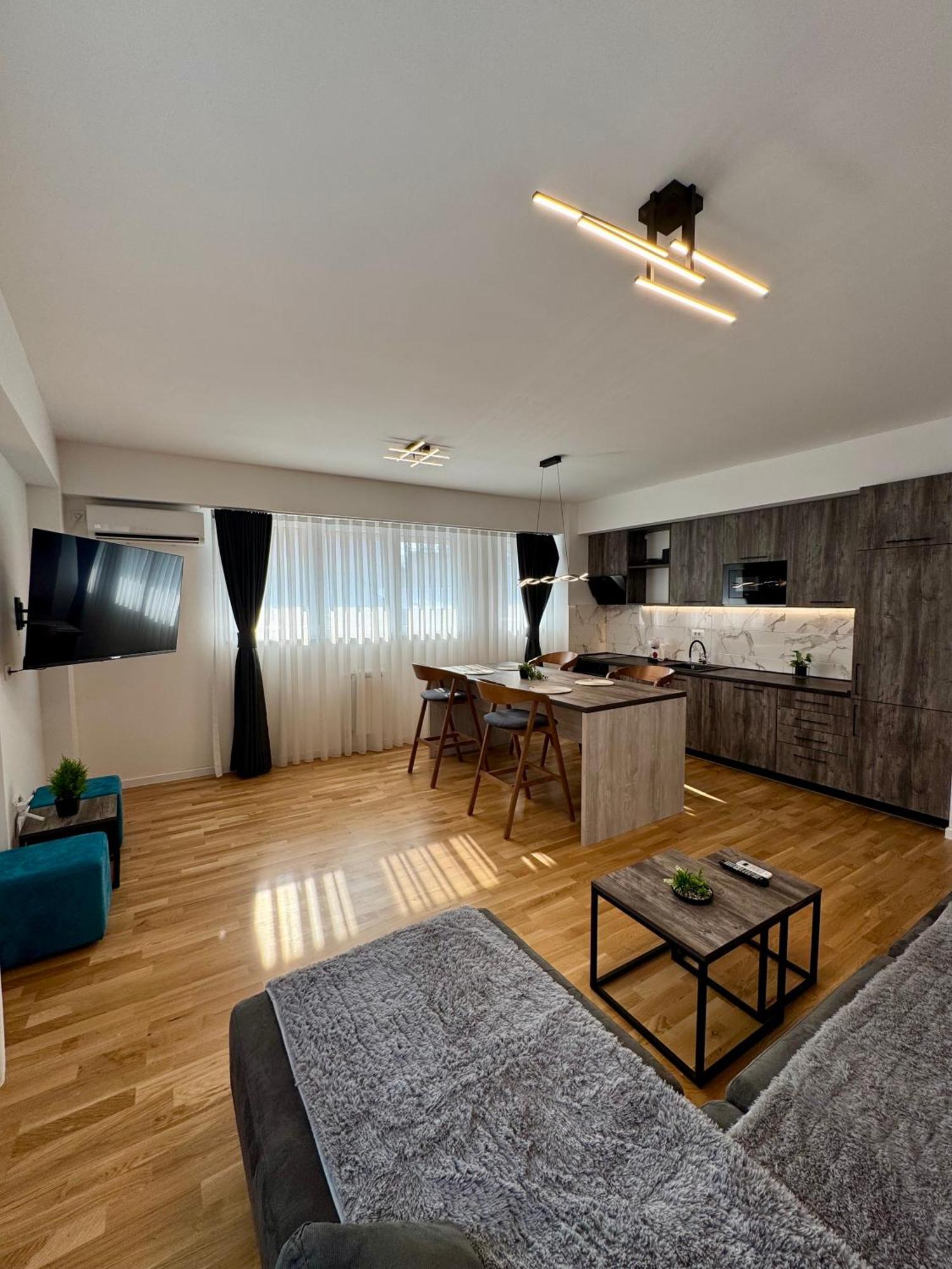 Downtown Riverside Apartments Скоп'є Екстер'єр фото